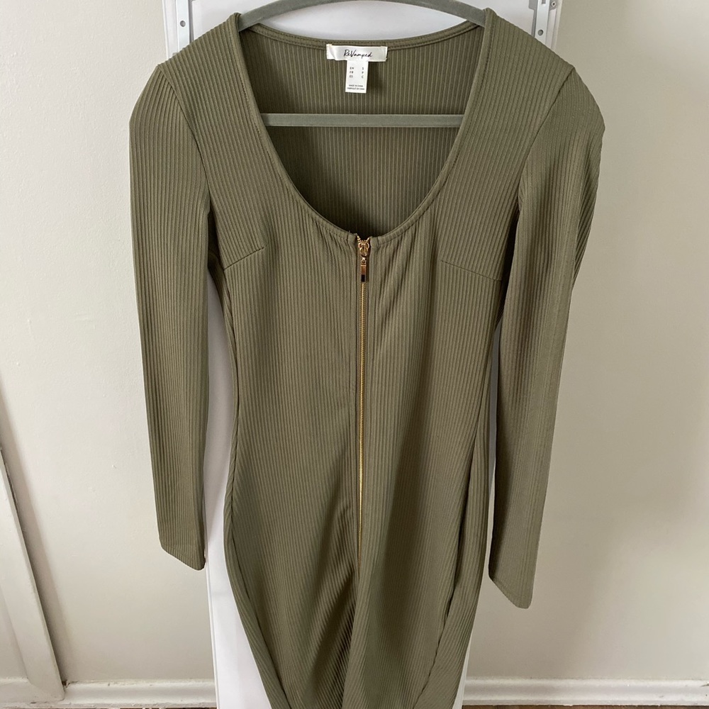 Midi Green ribbed dress Small Zips down front